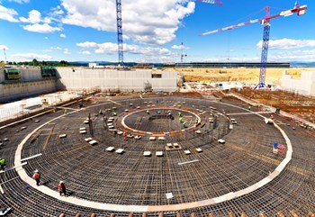Four thousand tons of reinforcement will form the ''skeleton'' of the basemat that will support the Tokamak Complex. Steel density is at its highest in the central area (one fourth of the total rebar). (Click to view larger version...)